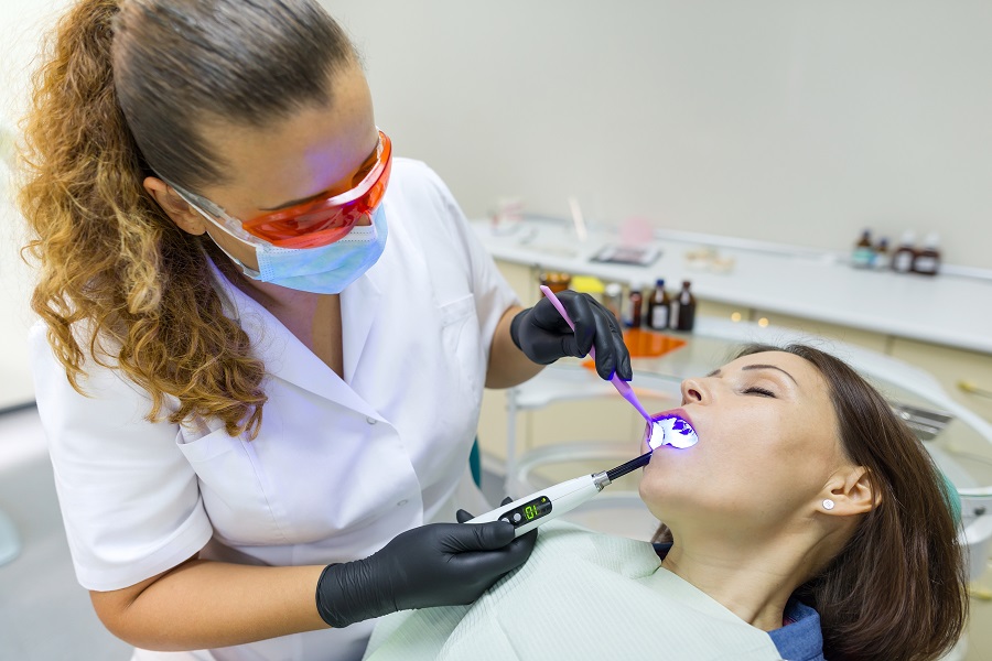 What are Worn-Down Teeth? How to Treat them?