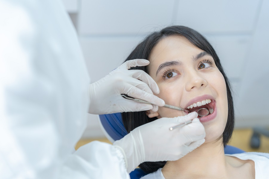 What Are the Common Symptoms of Tooth Decay?